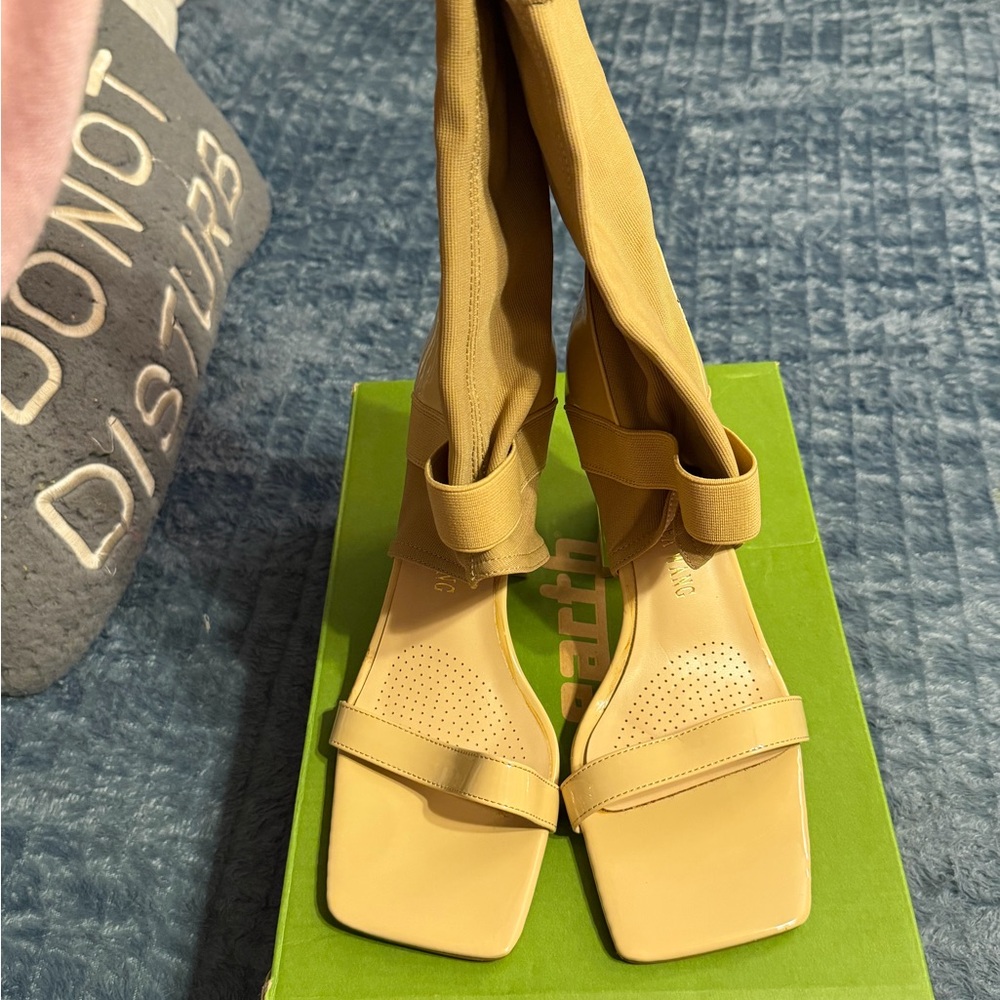 Elegant Tan Women's Heels